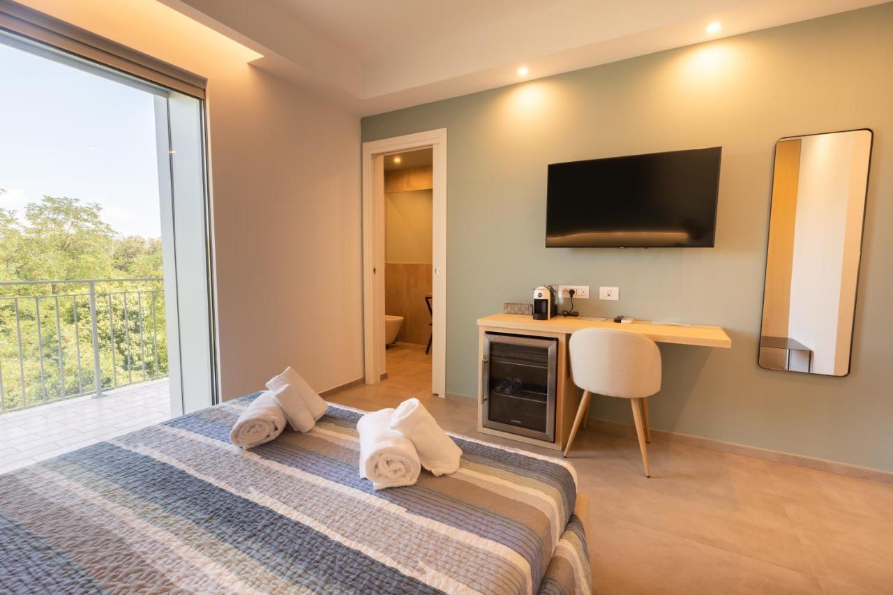 Molo Brin Rooms & Suites Ольбія Екстер'єр фото