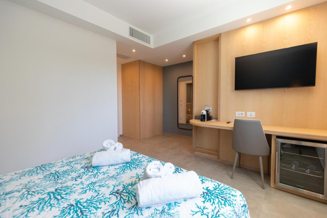 Molo Brin Rooms & Suites Ольбія Екстер'єр фото